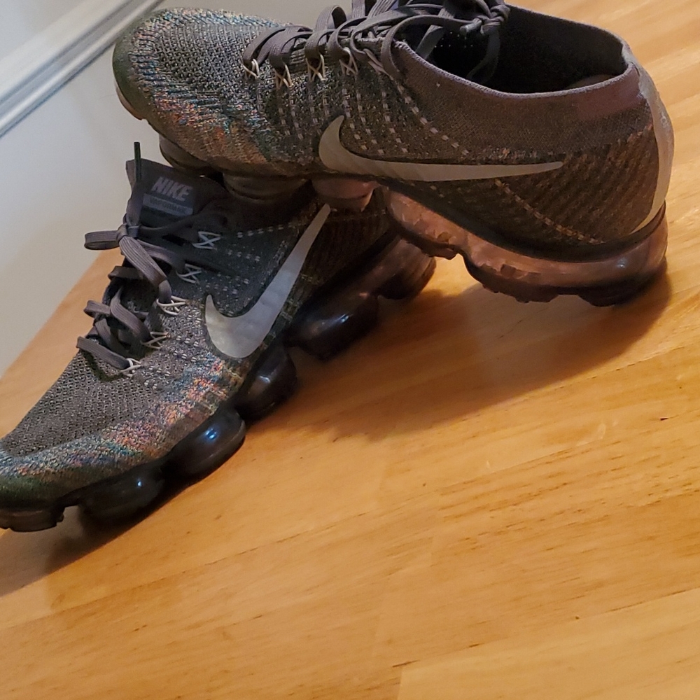Nike Vapormax Flyknit wolf grey with neon stitching 10.5